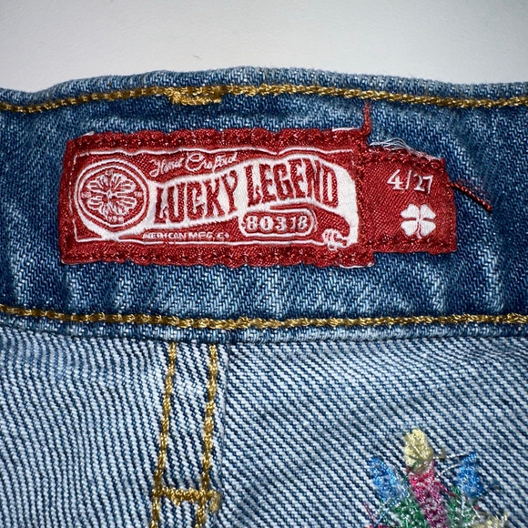 Lucky Brand Legend Women’s Shorts Denim 4/27 Blue Distressed Floral Embroidered - Picture 14 of 16